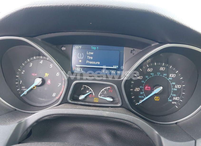 Photo 7 of 2014 Ford Focus SE (VIN 1FADP3F21EL286881)