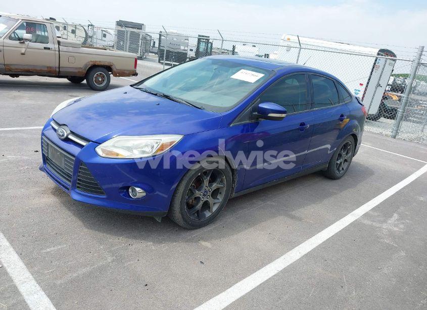 Photo 2 of 2014 Ford Focus SE (VIN 1FADP3F21EL307213)