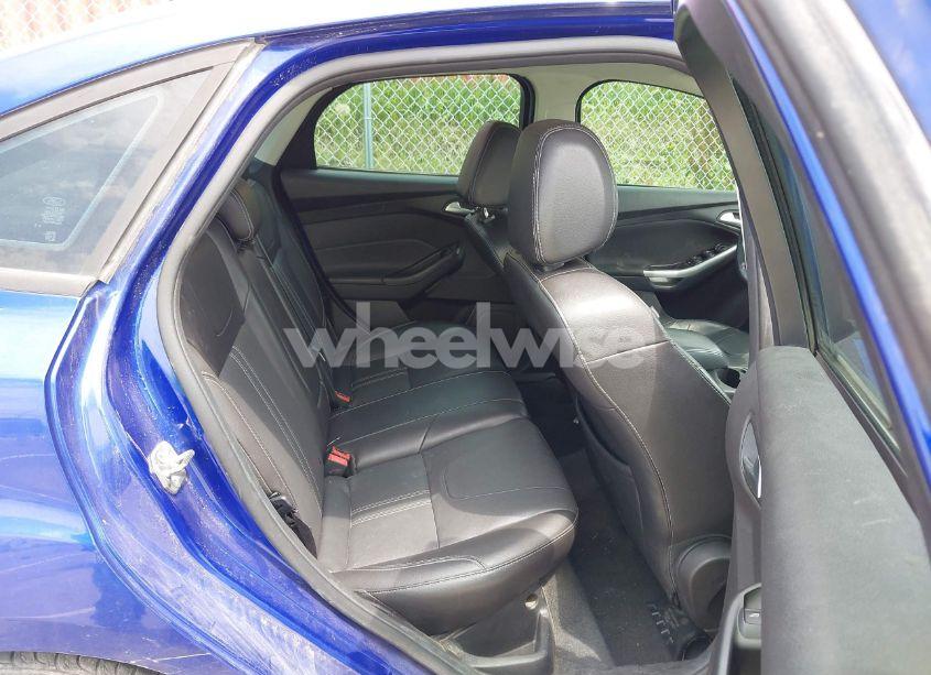 Photo 8 of 2014 Ford Focus SE (VIN 1FADP3F21EL307213)