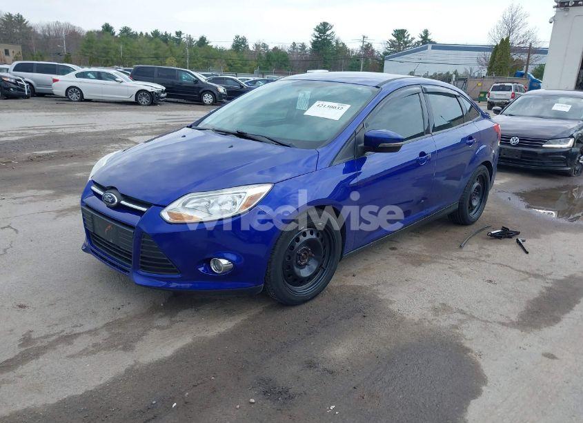 Photo 2 of 2014 Ford Focus SE (VIN 1FADP3F21EL314534)