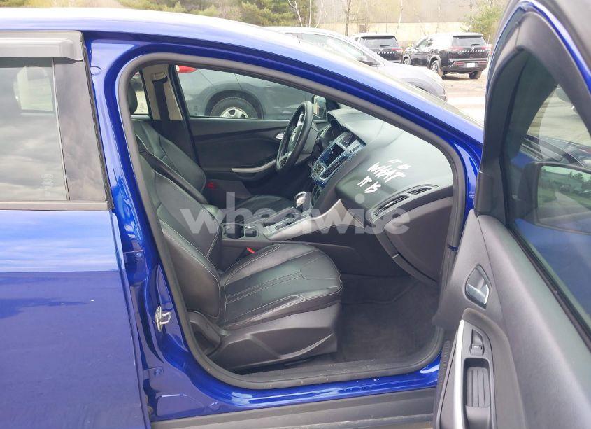 Photo 5 of 2014 Ford Focus SE (VIN 1FADP3F21EL314534)