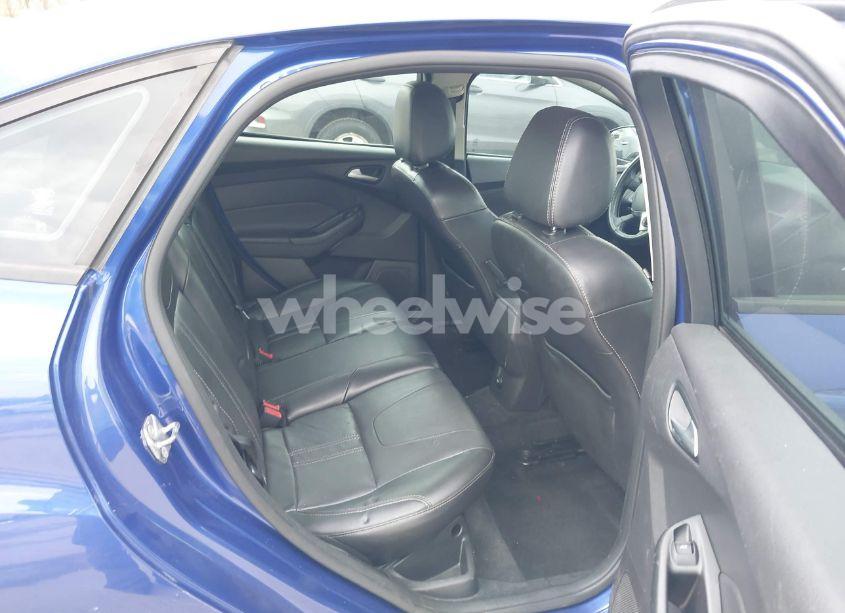Photo 8 of 2014 Ford Focus SE (VIN 1FADP3F21EL314534)