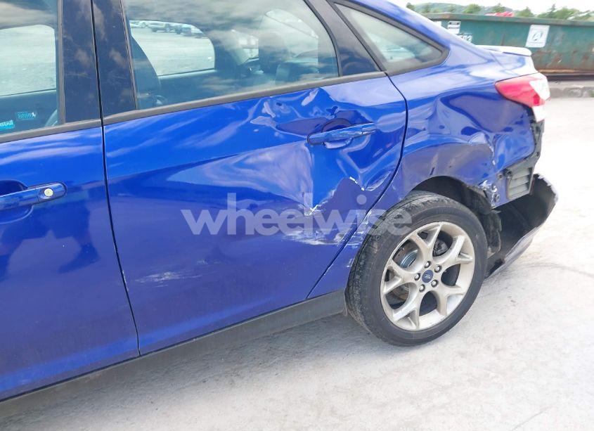 Photo 16 of 2014 Ford Focus SE (VIN 1FADP3F21EL325064)