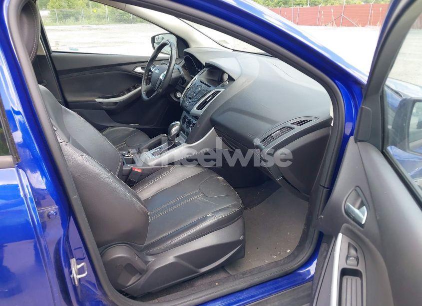 Photo 5 of 2014 Ford Focus SE (VIN 1FADP3F21EL325064)