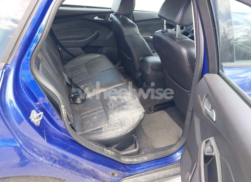 Photo 8 of 2014 Ford Focus SE (VIN 1FADP3F21EL325064)