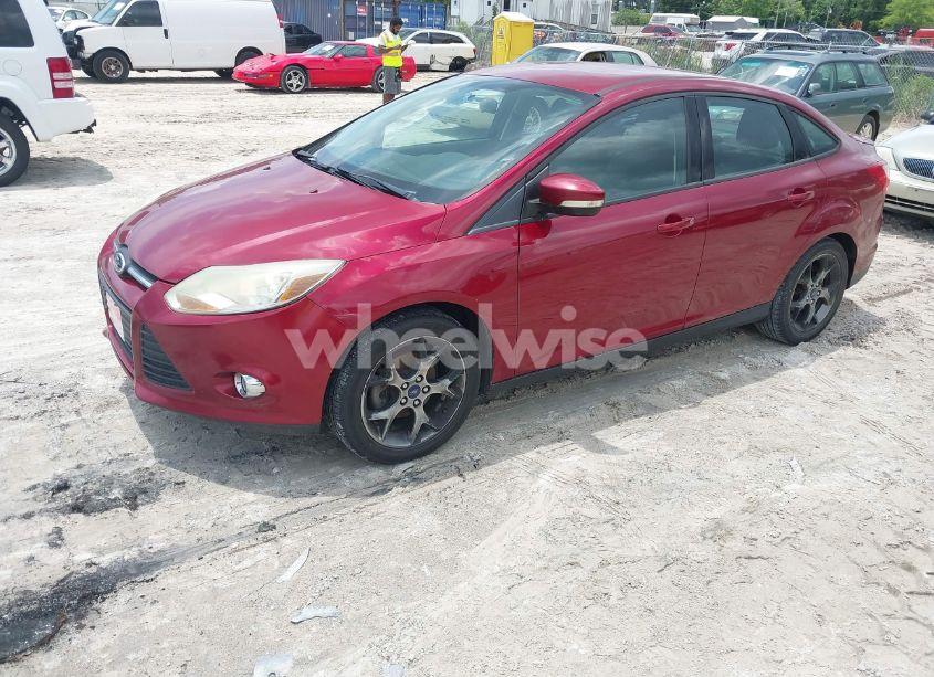 Photo 2 of 2014 Ford Focus SE (VIN 1FADP3F21EL330751)