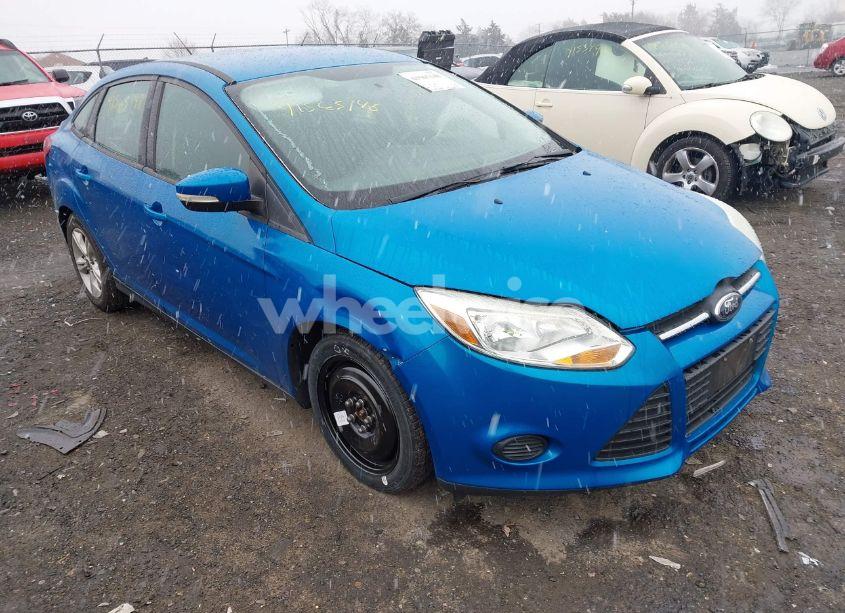 2014 Ford Focus SE (VIN 1FADP3F21EL339403) main photo