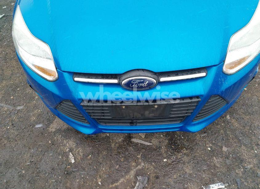 Photo 6 of 2014 Ford Focus SE (VIN 1FADP3F21EL339403)