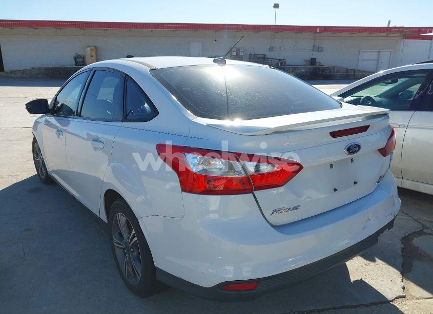 Photo 3 of 2014 Ford Focus SE (VIN 1FADP3F21EL340454)