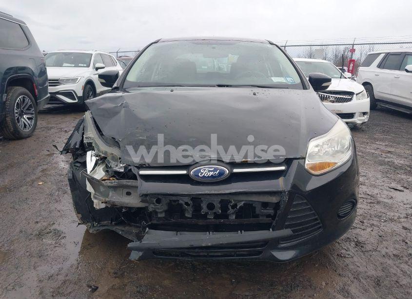 Photo 13 of 2014 Ford Focus SE (VIN 1FADP3F21EL344388)