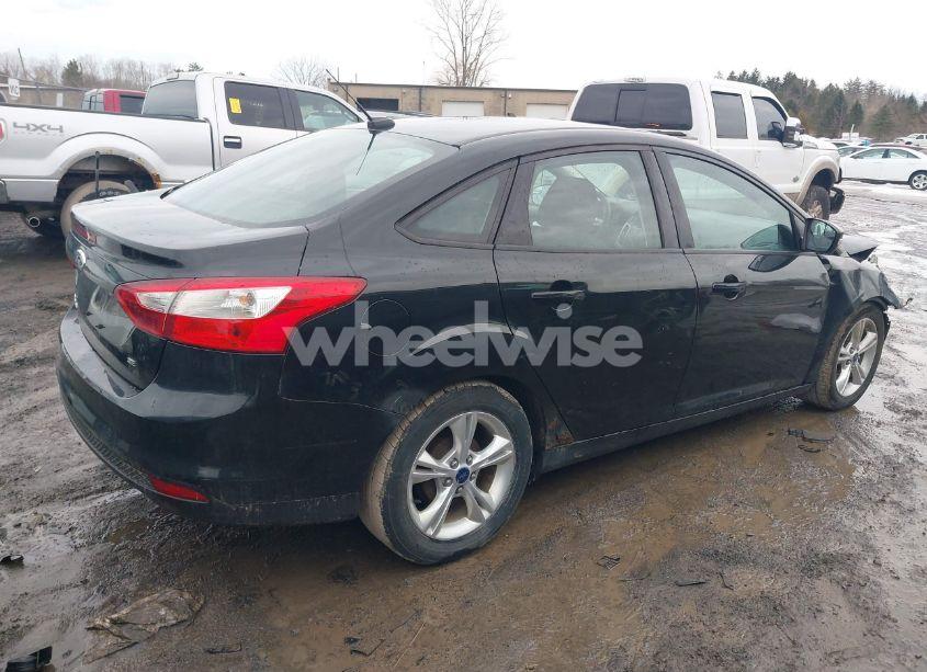 Photo 4 of 2014 Ford Focus SE (VIN 1FADP3F21EL344388)