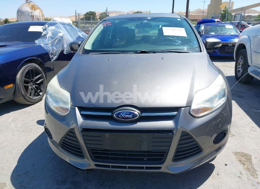 Photo 12 of 2014 Ford Focus SE (VIN 1FADP3F21EL350420)