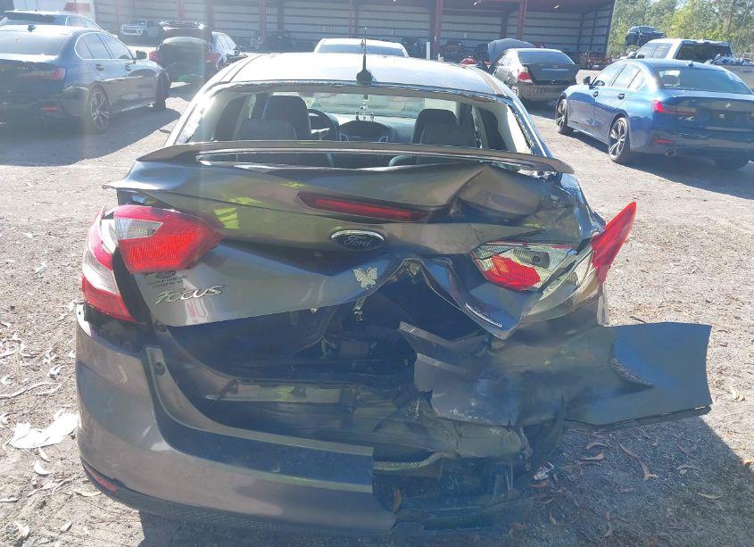 Photo 16 of 2014 Ford Focus SE (VIN 1FADP3F21EL359747)