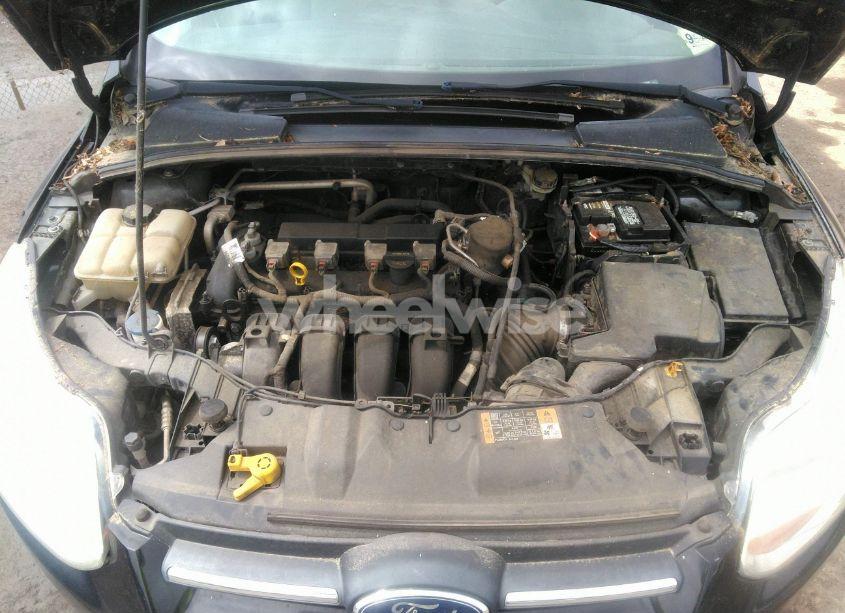 Photo 10 of 2014 Ford Focus SE (VIN 1FADP3F21EL359750)