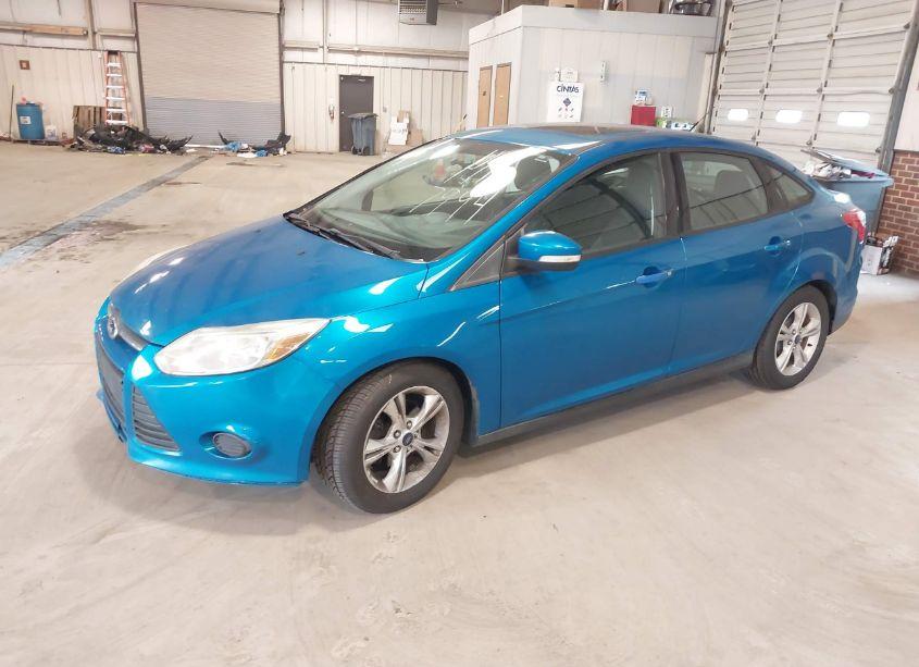 Photo 2 of 2014 Ford Focus SE (VIN 1FADP3F21EL448766)