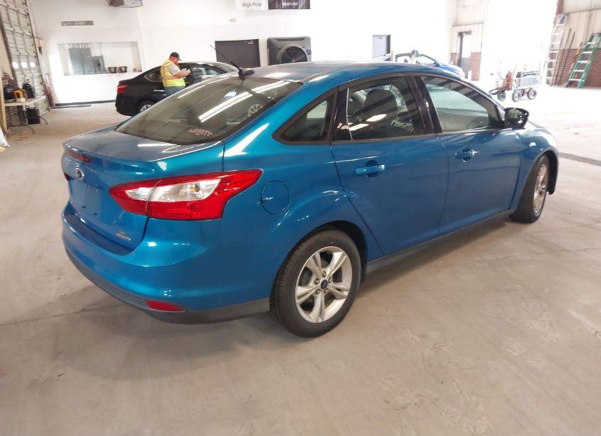 Photo 4 of 2014 Ford Focus SE (VIN 1FADP3F21EL448766)