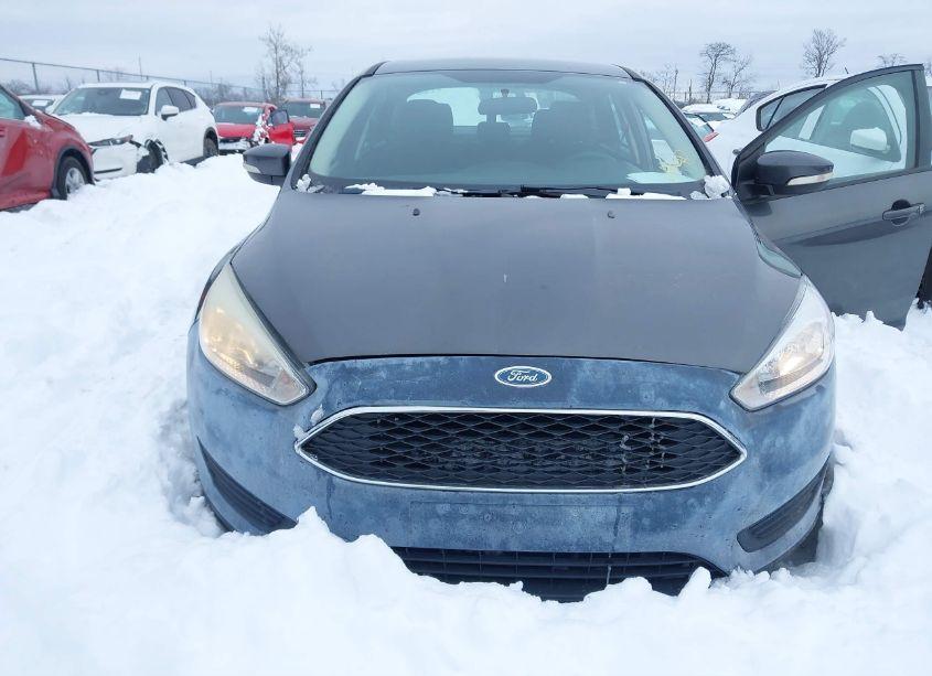 Photo 6 of 2015 Ford Focus SE (VIN 1FADP3F21FL209297)