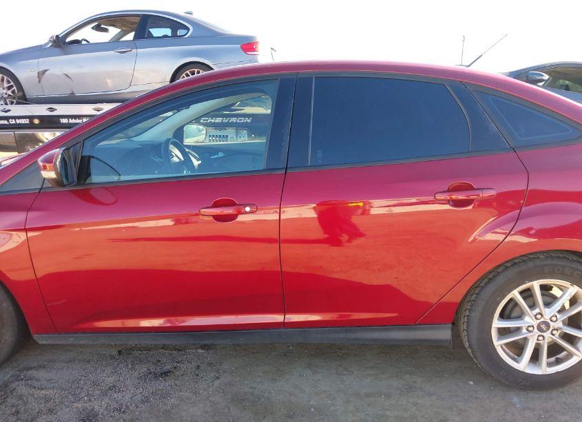 Photo 14 of 2015 Ford Focus SE (VIN 1FADP3F21FL256720)