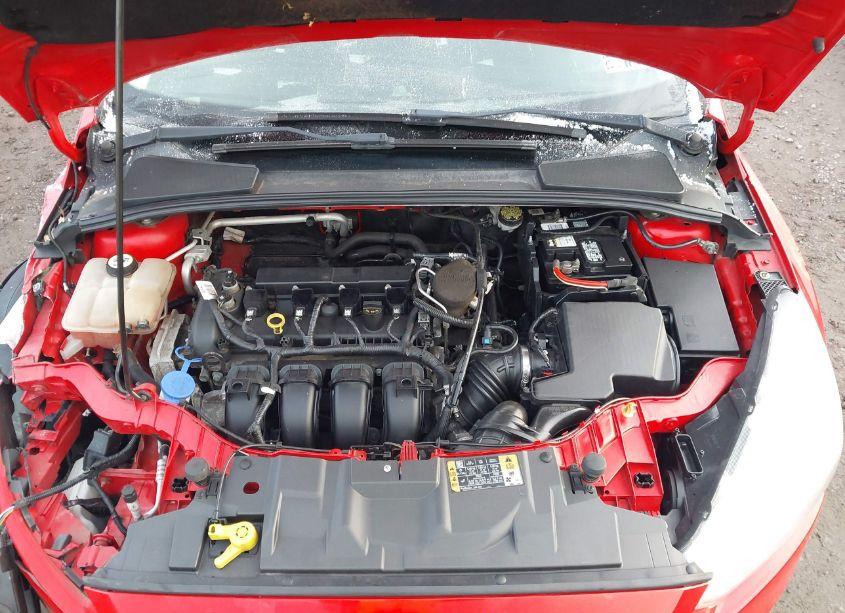 Photo 10 of 2015 Ford Focus SE (VIN 1FADP3F21FL268267)