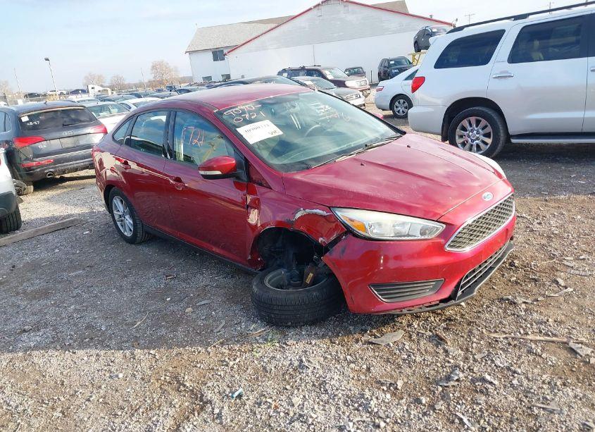 2015 Ford Focus SE (VIN 1FADP3F21FL270844) main photo
