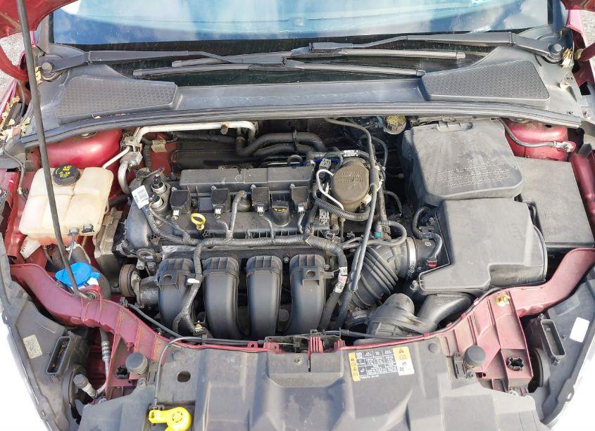 Photo 10 of 2015 Ford Focus SE (VIN 1FADP3F21FL270844)