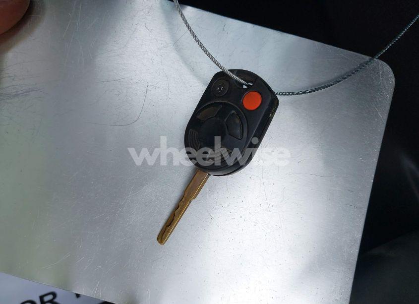 Photo 11 of 2015 Ford Focus SE (VIN 1FADP3F21FL274182)