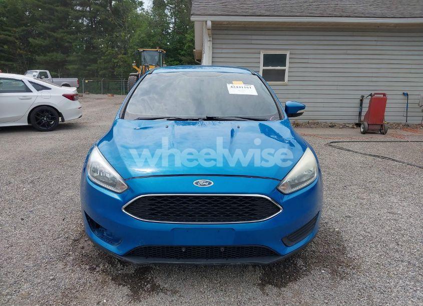Photo 13 of 2015 Ford Focus SE (VIN 1FADP3F21FL274182)