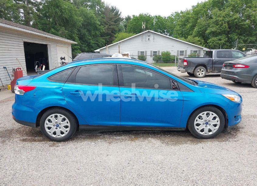 Photo 14 of 2015 Ford Focus SE (VIN 1FADP3F21FL274182)