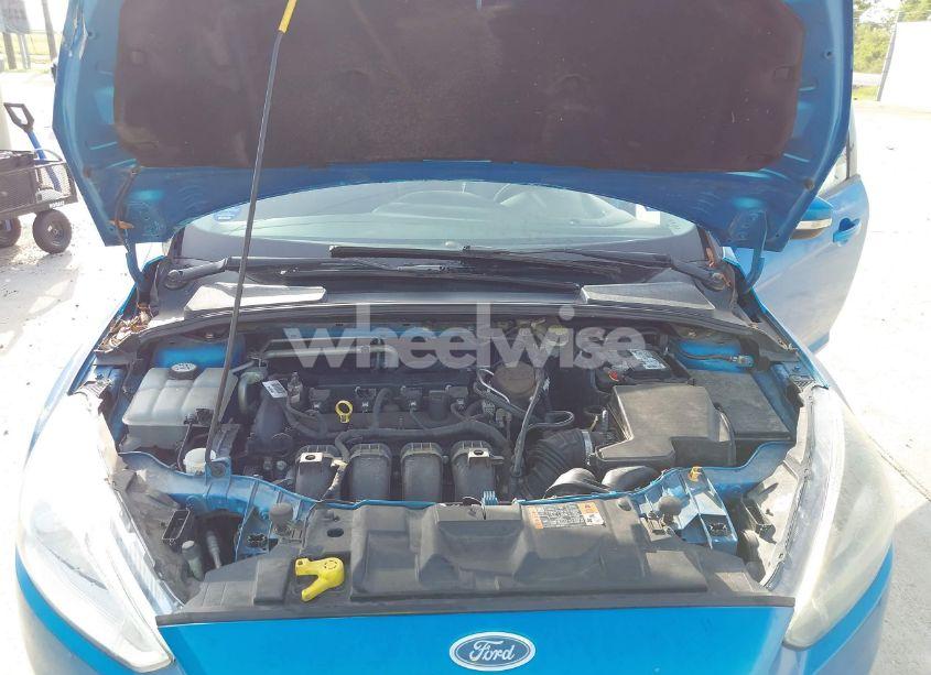 Photo 10 of 2015 Ford Focus SE (VIN 1FADP3F21FL326927)