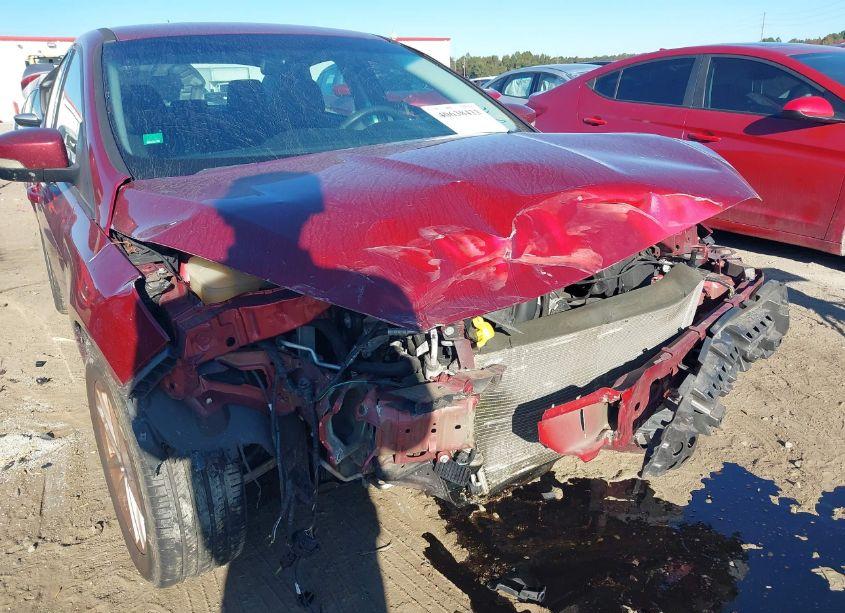 Photo 6 of 2015 Ford Focus SE (VIN 1FADP3F21FL330976)