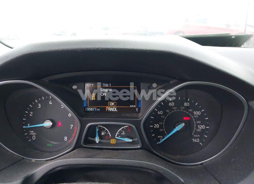 Photo 7 of 2015 Ford Focus SE (VIN 1FADP3F21FL335143)