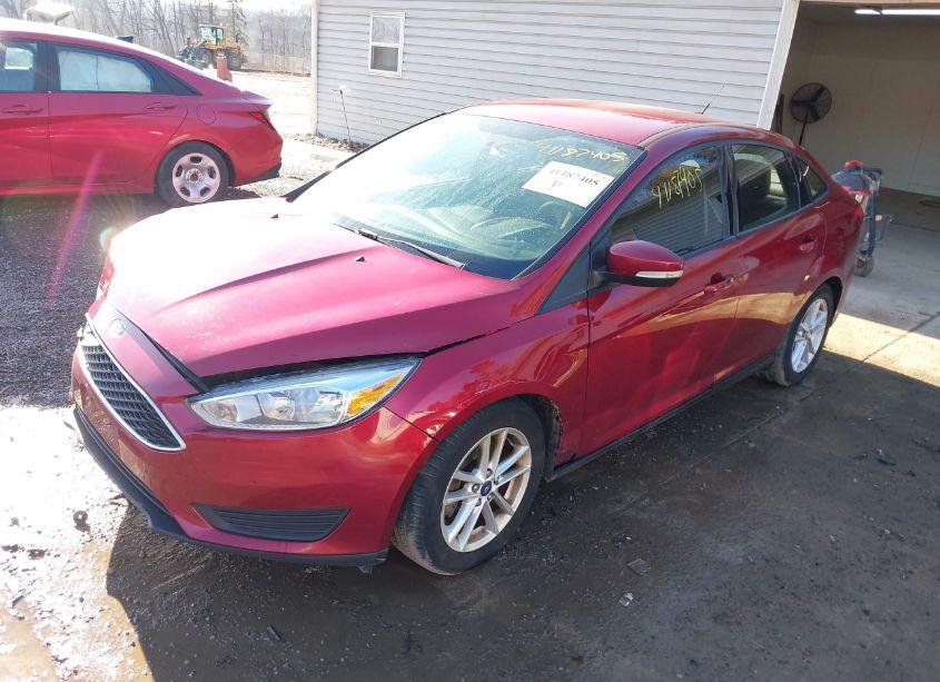 Photo 2 of 2015 Ford Focus SE (VIN 1FADP3F21FL346854)