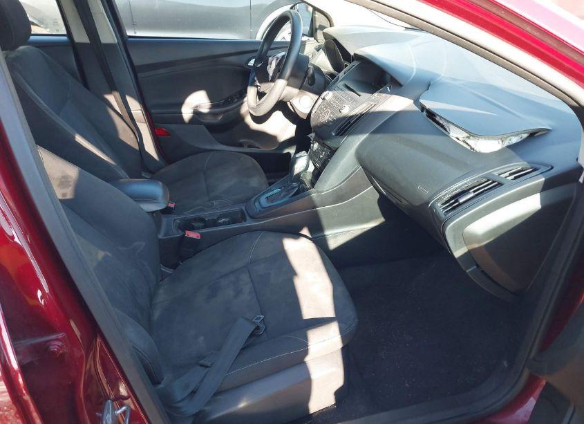 Photo 5 of 2015 Ford Focus SE (VIN 1FADP3F21FL346854)