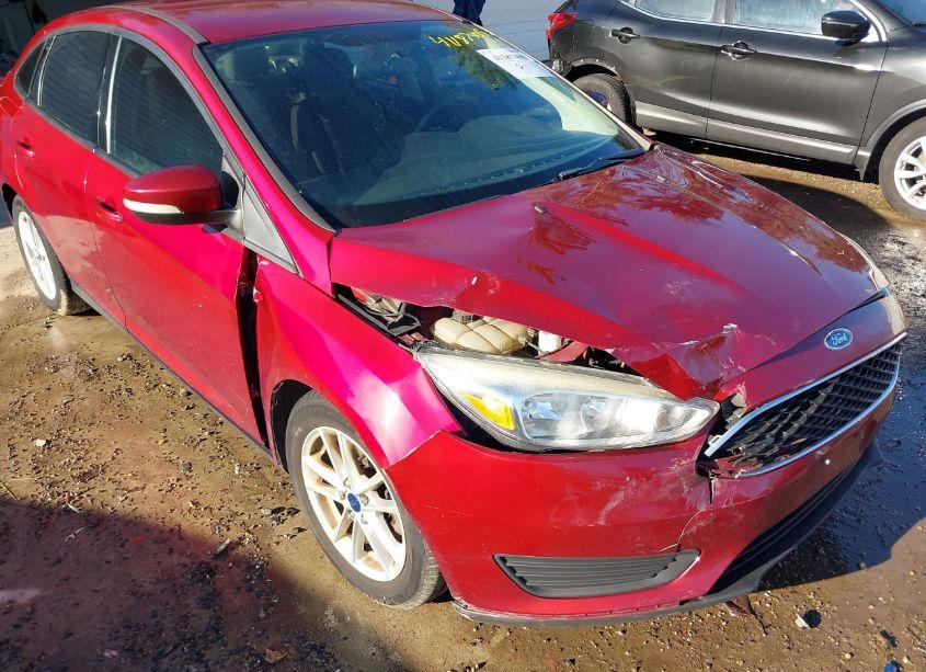 Photo 6 of 2015 Ford Focus SE (VIN 1FADP3F21FL346854)