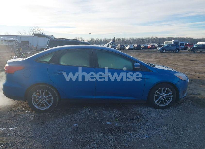 Photo 14 of 2015 Ford Focus SE (VIN 1FADP3F21FL346952)