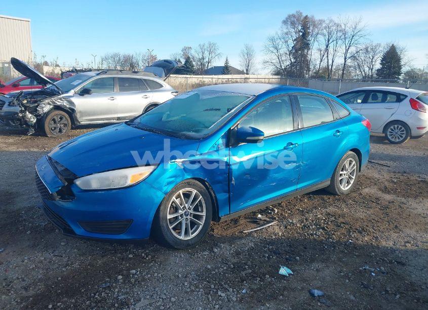 Photo 2 of 2015 Ford Focus SE (VIN 1FADP3F21FL346952)