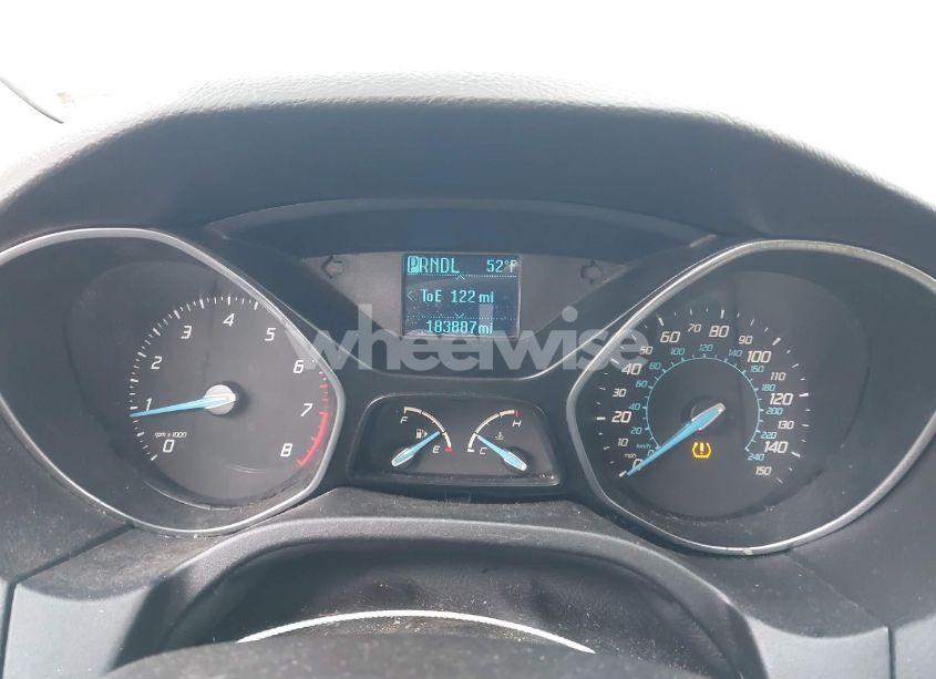 Photo 7 of 2015 Ford Focus SE (VIN 1FADP3F21FL347907)