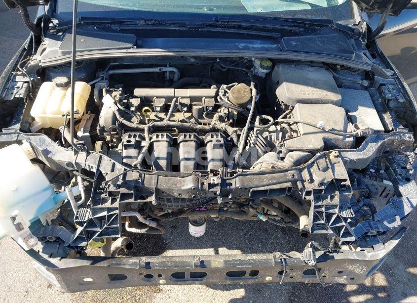 Photo 10 of 2015 Ford Focus SE (VIN 1FADP3F21FL385654)