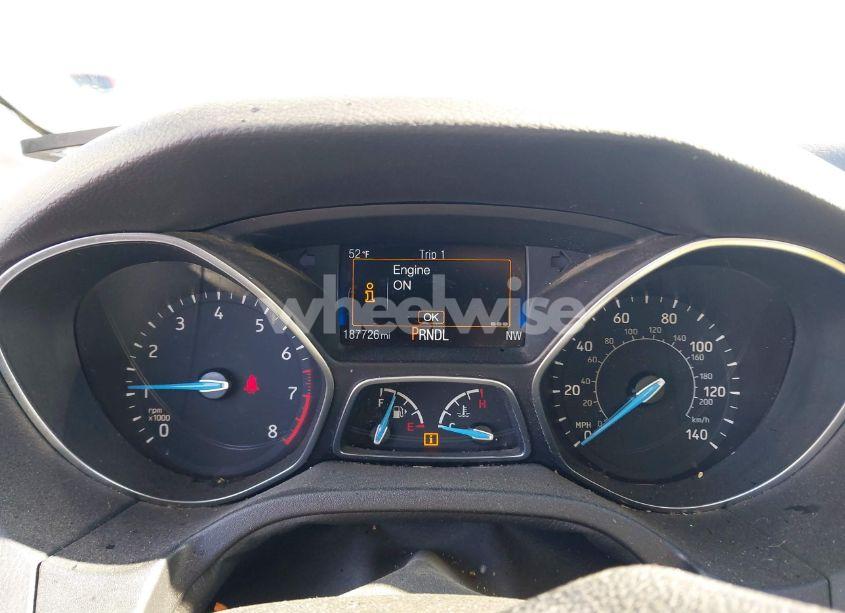 Photo 7 of 2015 Ford Focus SE (VIN 1FADP3F21FL385654)