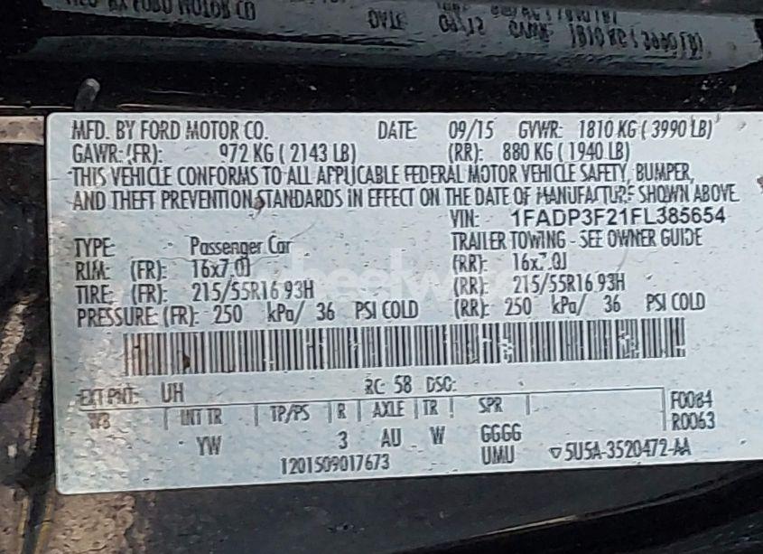 Photo 9 of 2015 Ford Focus SE (VIN 1FADP3F21FL385654)