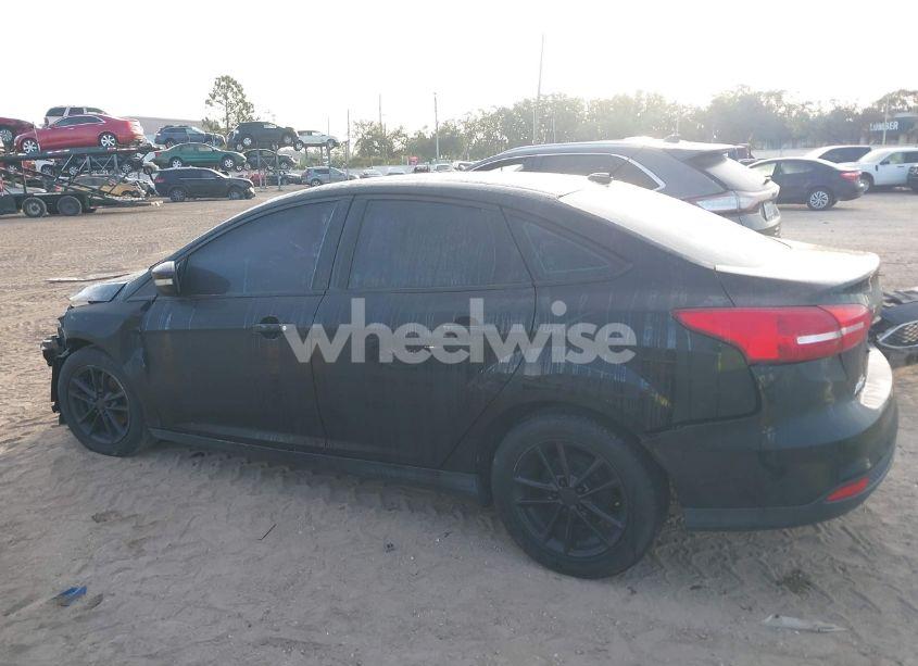 Photo 15 of 2016 Ford Focus SE (VIN 1FADP3F21GL201475)