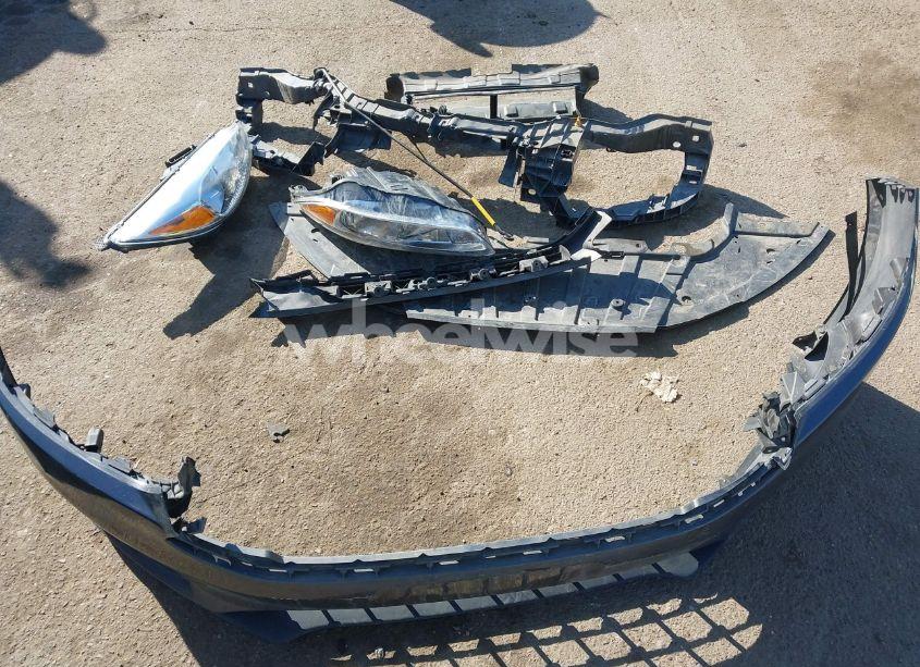 Photo 12 of 2016 Ford Focus SE (VIN 1FADP3F21GL212718)