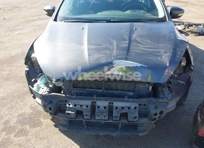 Photo 6 of 2016 Ford Focus SE (VIN 1FADP3F21GL212718)