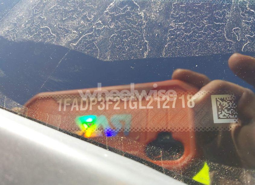 Photo 9 of 2016 Ford Focus SE (VIN 1FADP3F21GL212718)