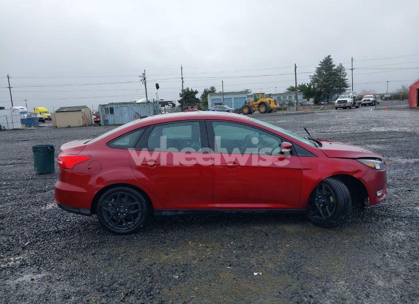Photo 13 of 2016 Ford Focus SE (VIN 1FADP3F21GL234718)