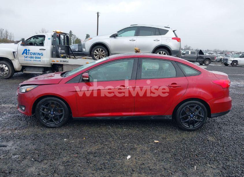 Photo 14 of 2016 Ford Focus SE (VIN 1FADP3F21GL234718)
