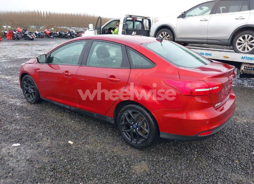 Photo 3 of 2016 Ford Focus SE (VIN 1FADP3F21GL234718)