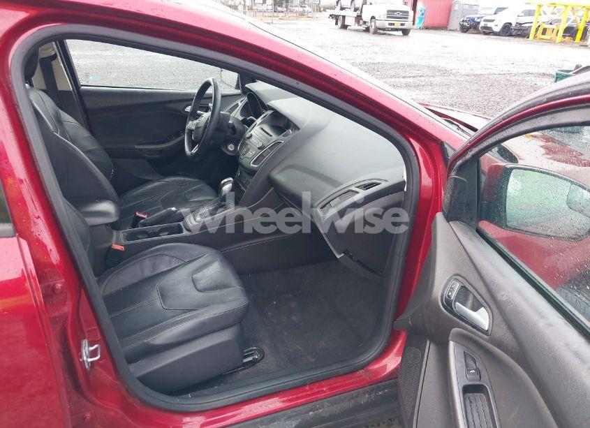 Photo 5 of 2016 Ford Focus SE (VIN 1FADP3F21GL234718)