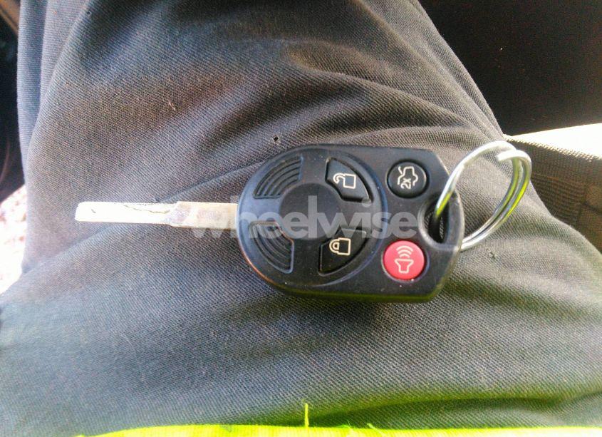 Photo 11 of 2016 Ford Focus SE (VIN 1FADP3F21GL257674)