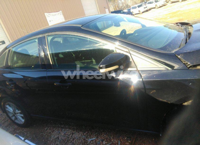 Photo 14 of 2016 Ford Focus SE (VIN 1FADP3F21GL257674)